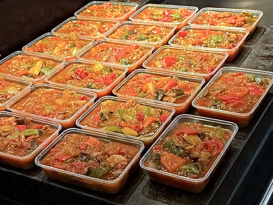 Bakjes peperonata met paprika en courgette